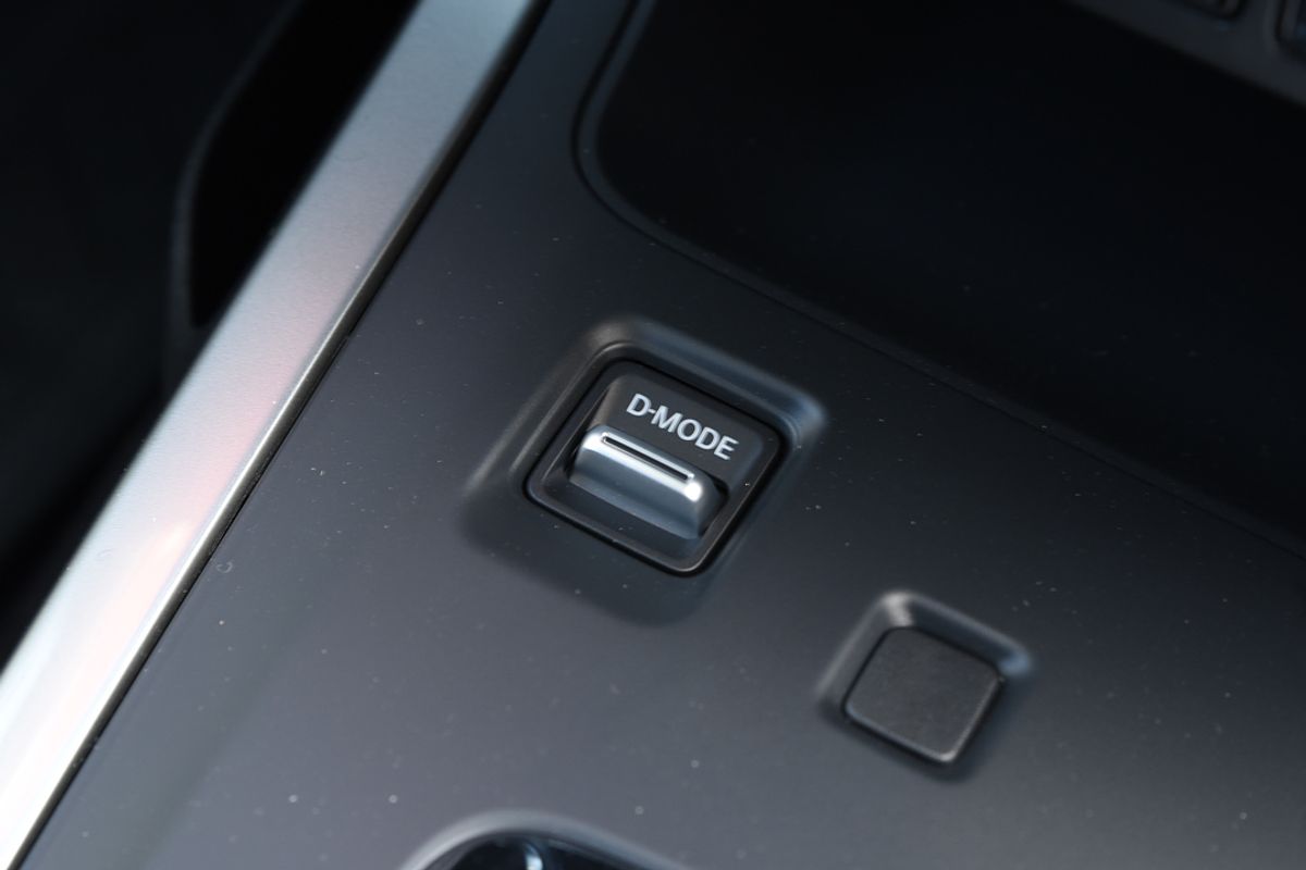 2025 Nissan Navara ST D23 4X4