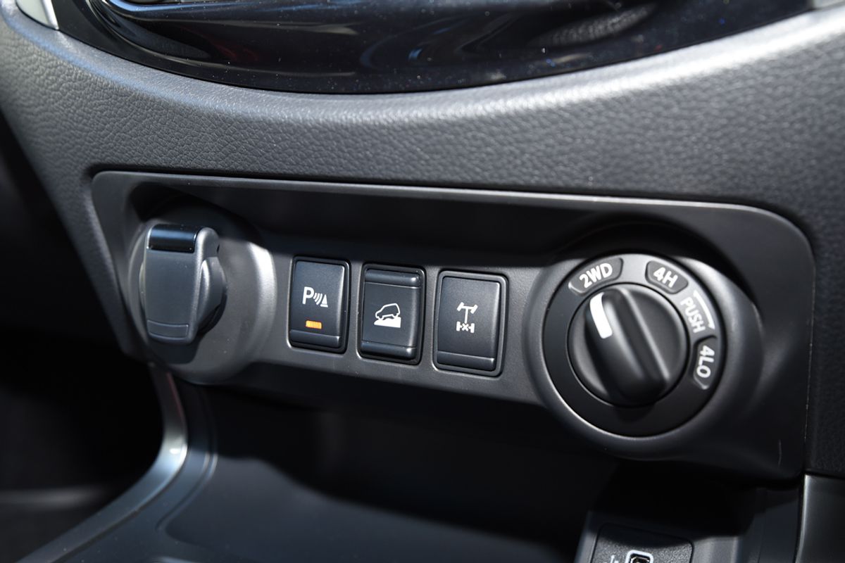 2025 Nissan Navara ST D23 4X4