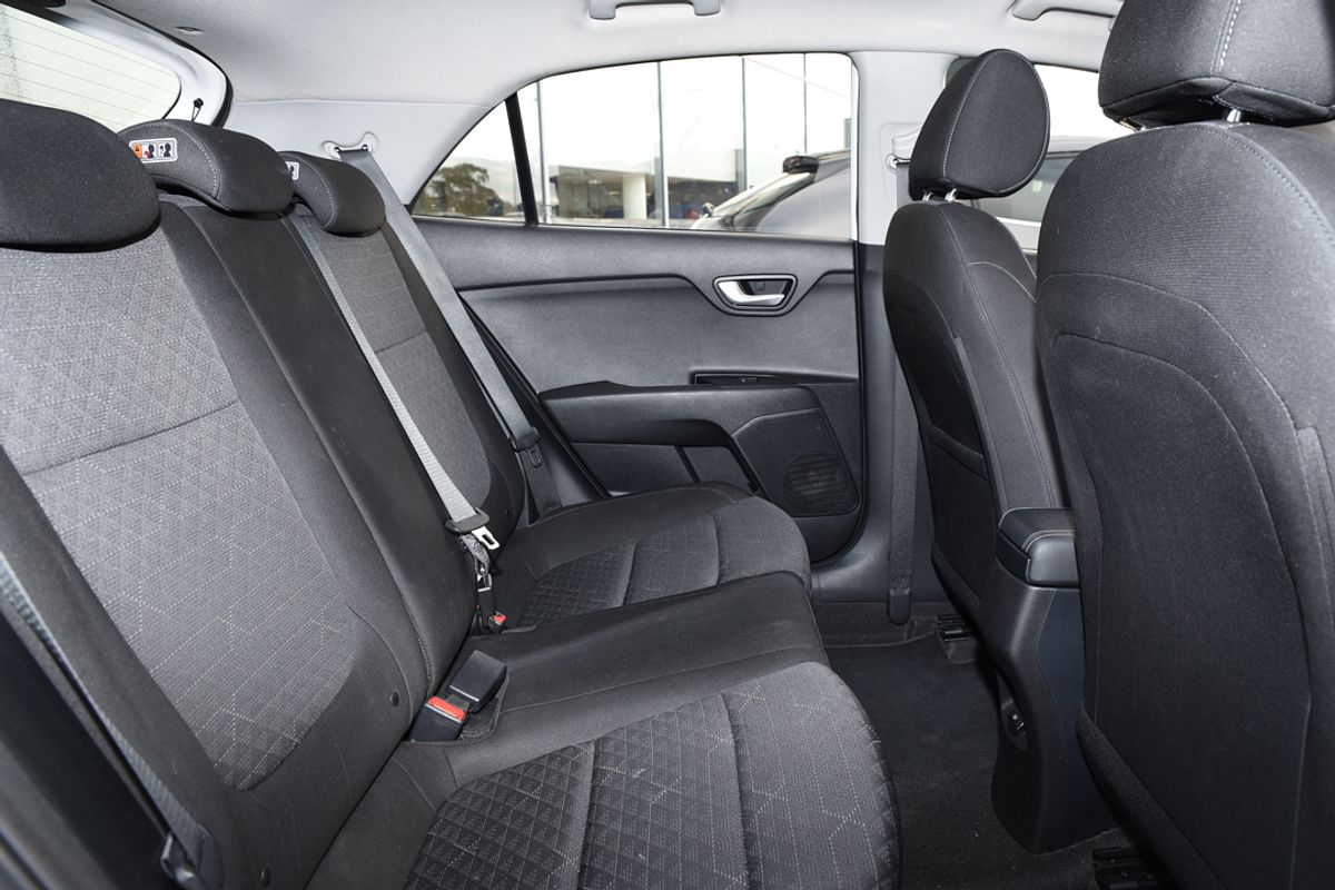 2017 Kia Rio S YB