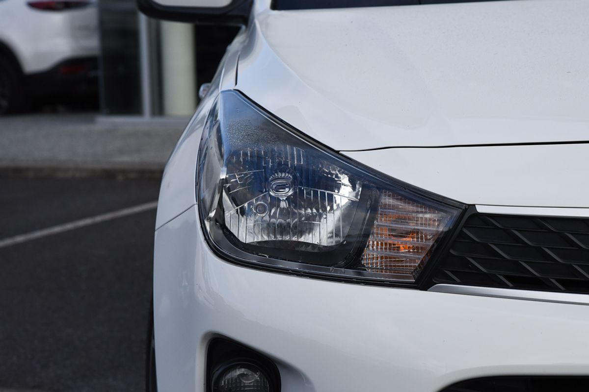 2017 Kia Rio S YB