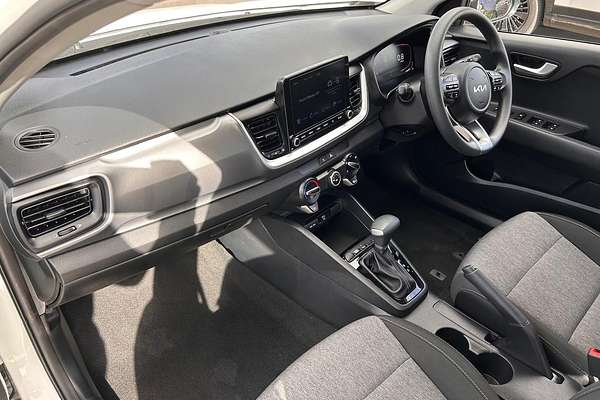 2024 Kia Stonic S YB