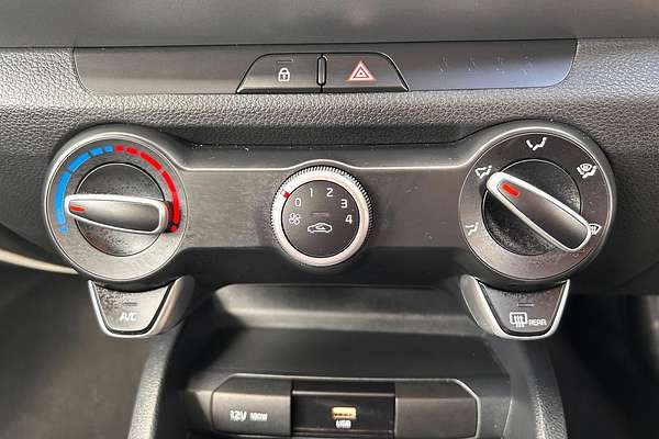 2024 Kia Stonic S YB