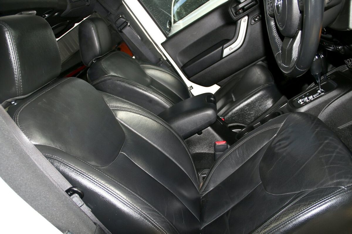 2015 Jeep Wrangler Overland JK