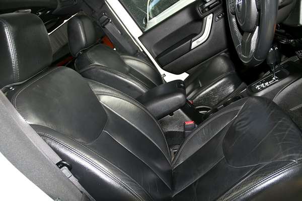 2015 Jeep Wrangler Overland JK