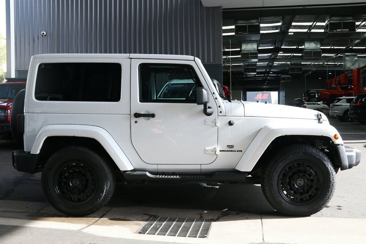 2015 Jeep Wrangler Overland JK