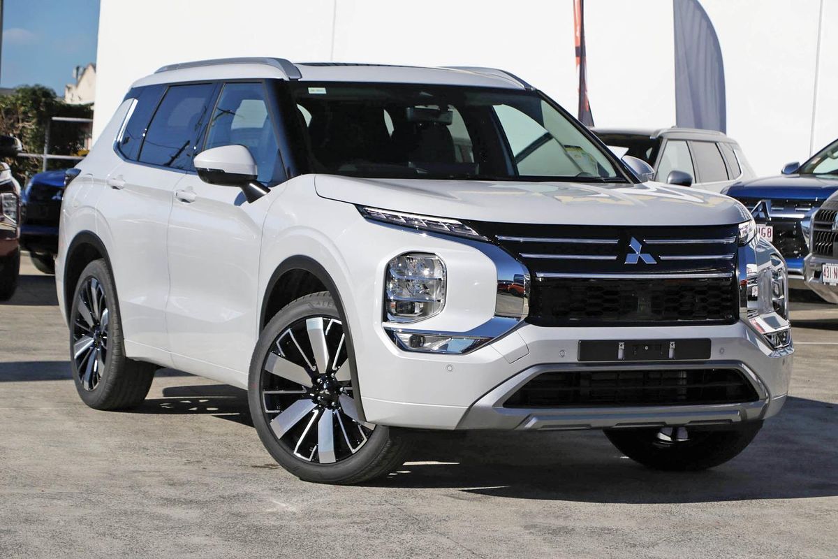 2025 Mitsubishi Outlander Exceed ZM