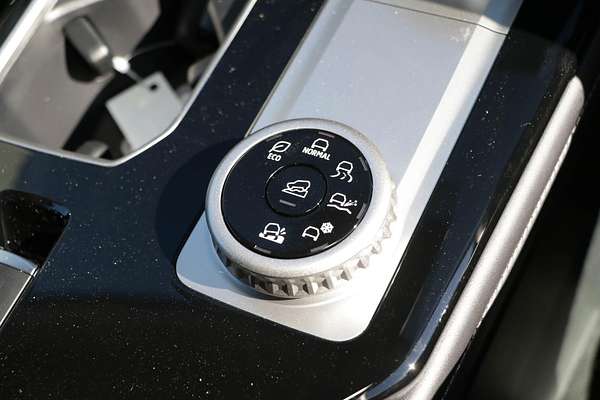 2025 Mitsubishi Outlander Exceed ZM