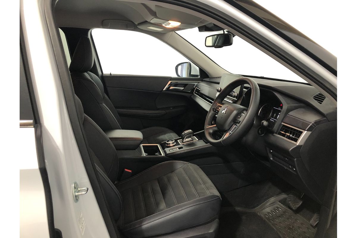 2024 Mitsubishi Outlander Aspire ZM