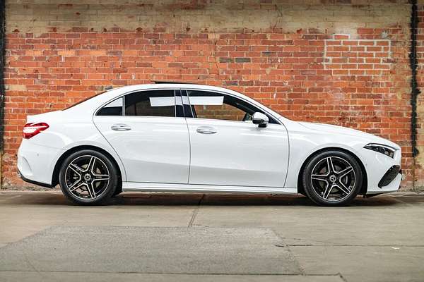 2024 Mercedes-Benz A-Class A200 V177