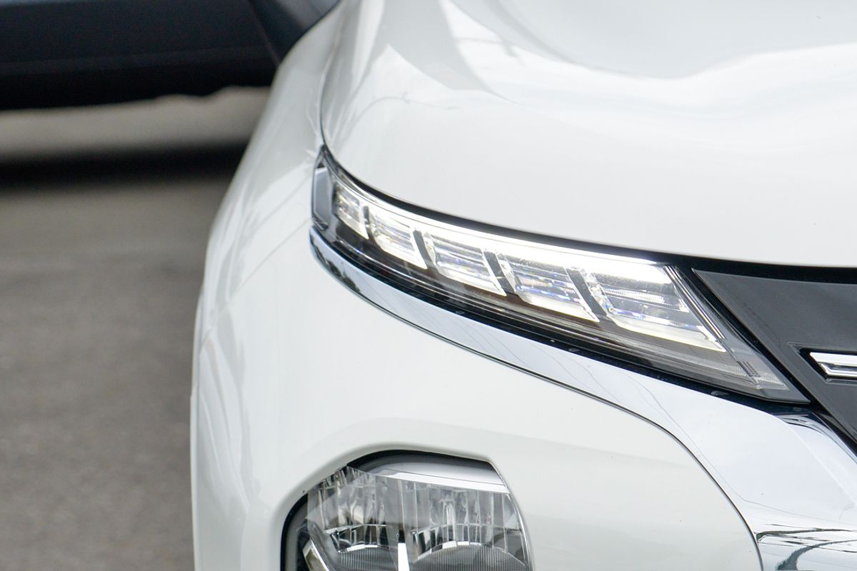 2025 Mitsubishi Outlander Exceed ZM