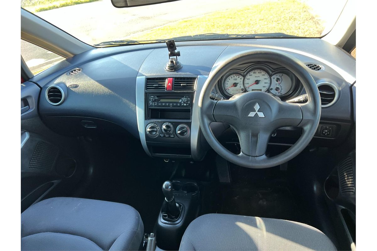 2006 Mitsubishi Colt LS RG