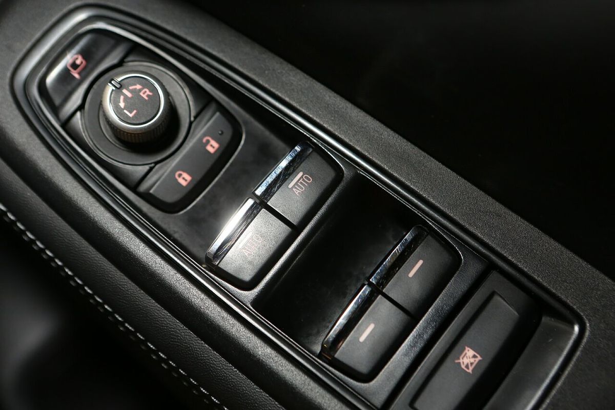 2023 Subaru Forester Hybrid S S5