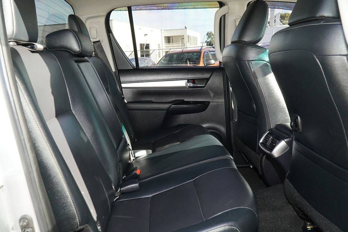 2017 Toyota Hilux SR5 GUN126R 4X4