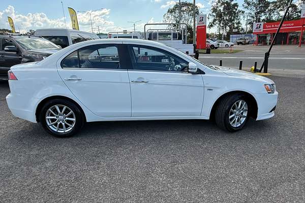 2014 Mitsubishi LANCER LS CJ