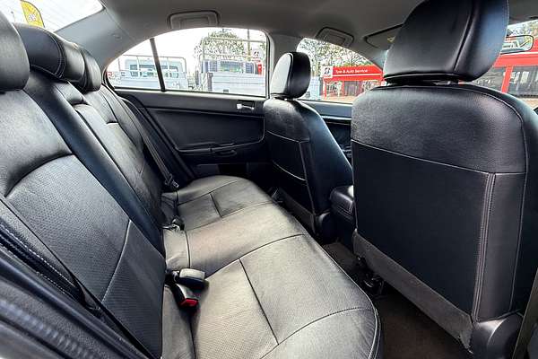 2014 Mitsubishi LANCER LS CJ
