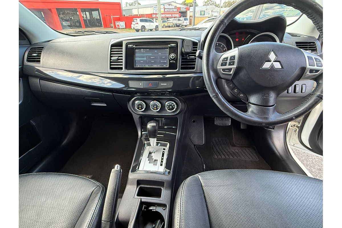 2014 Mitsubishi LANCER LS CJ