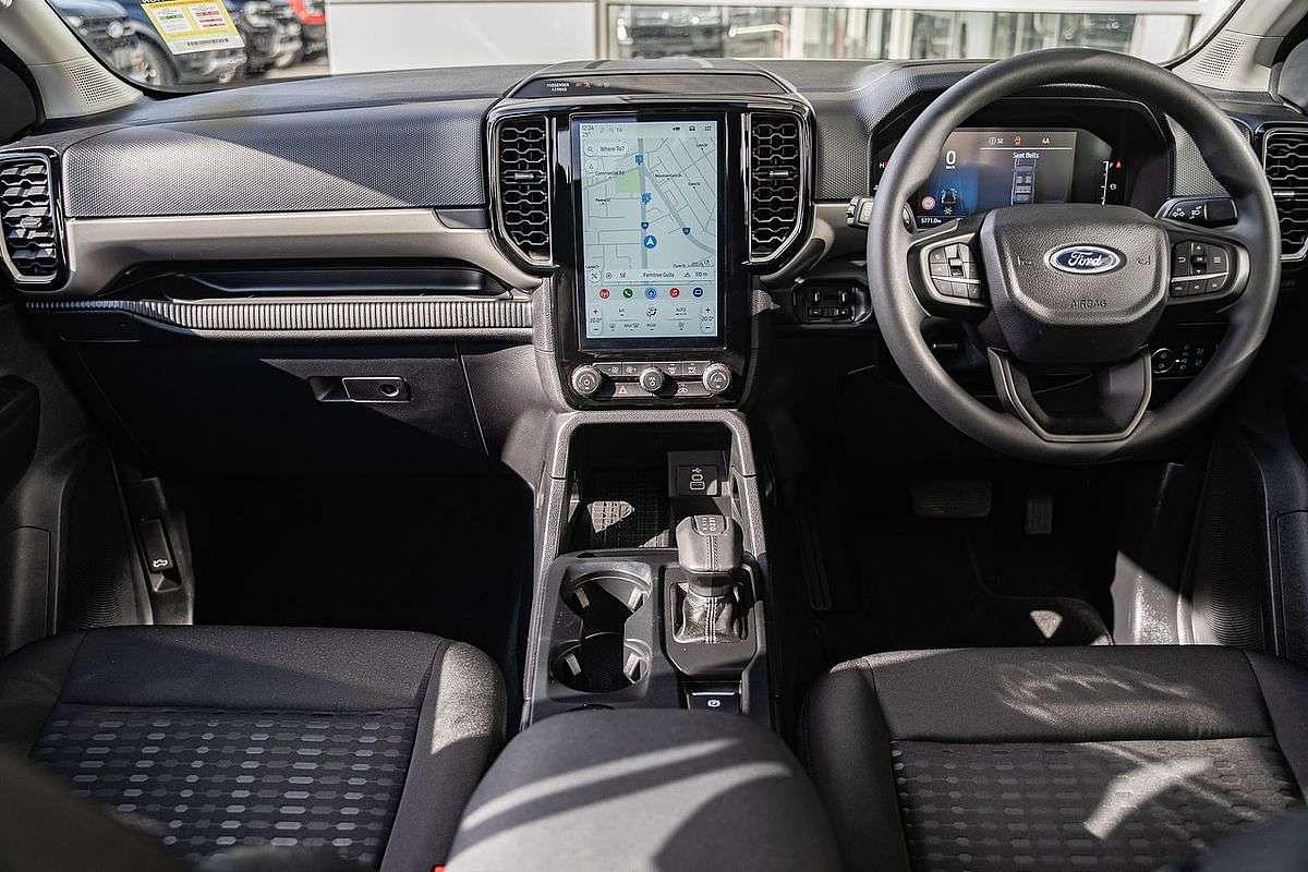 2024 Ford Everest Ambiente 2.0L