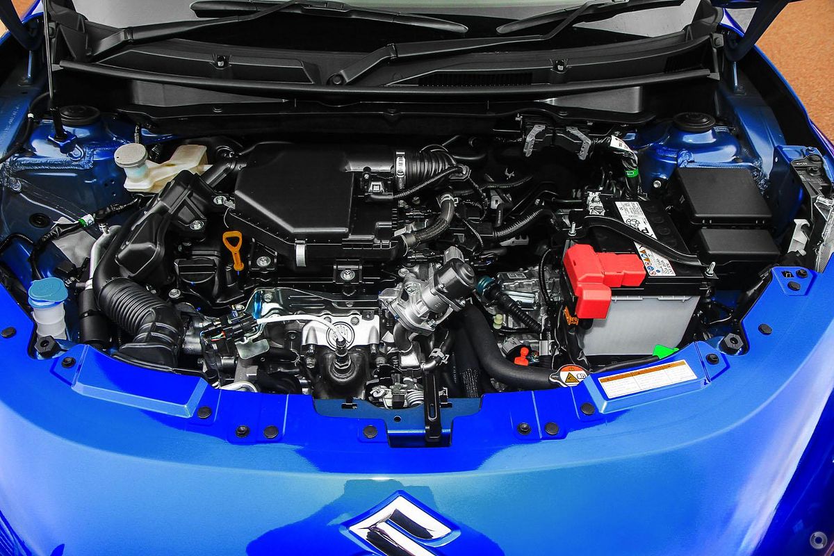 2024 Suzuki Swift Hybrid UZ