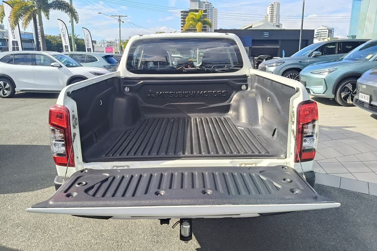 2019 Mitsubishi Triton GLX+ MR 4X4