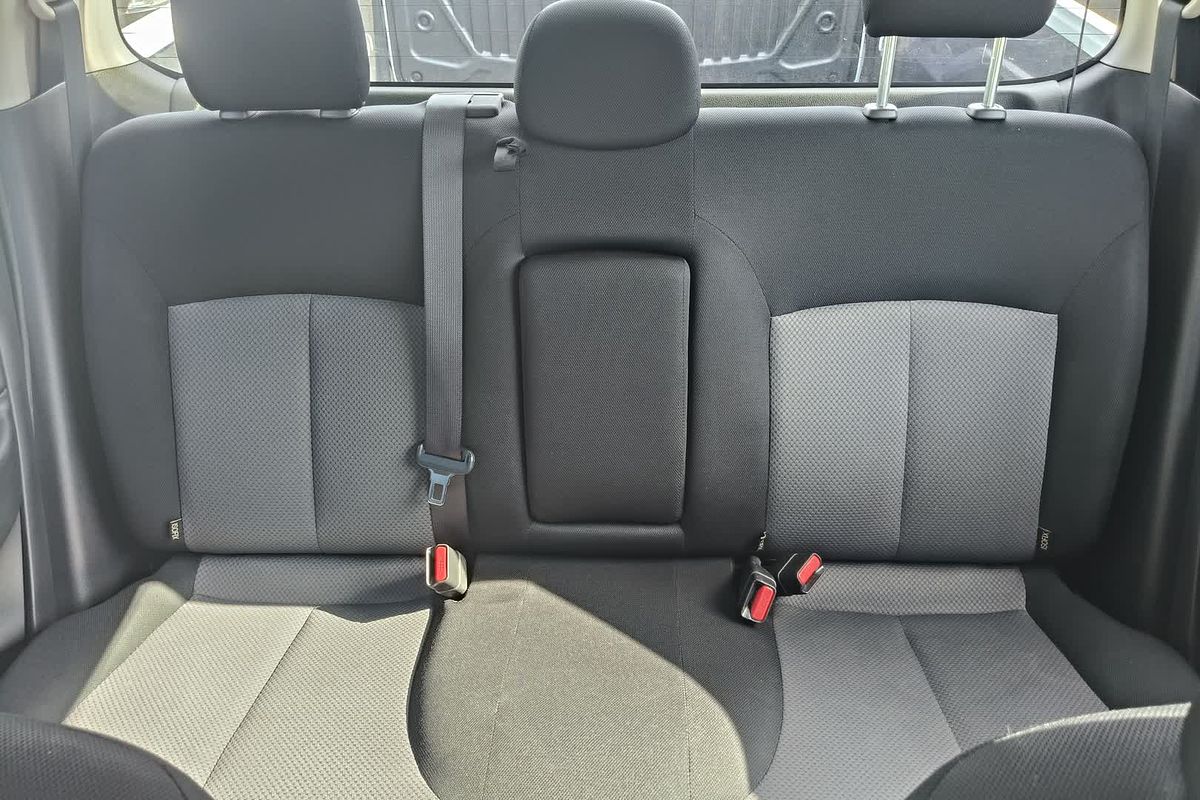 2019 Mitsubishi Triton GLX+ MR 4X4