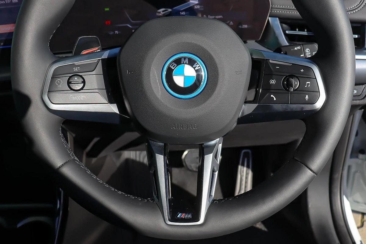 2024 BMW iX1 xDrive30 M Sport U11