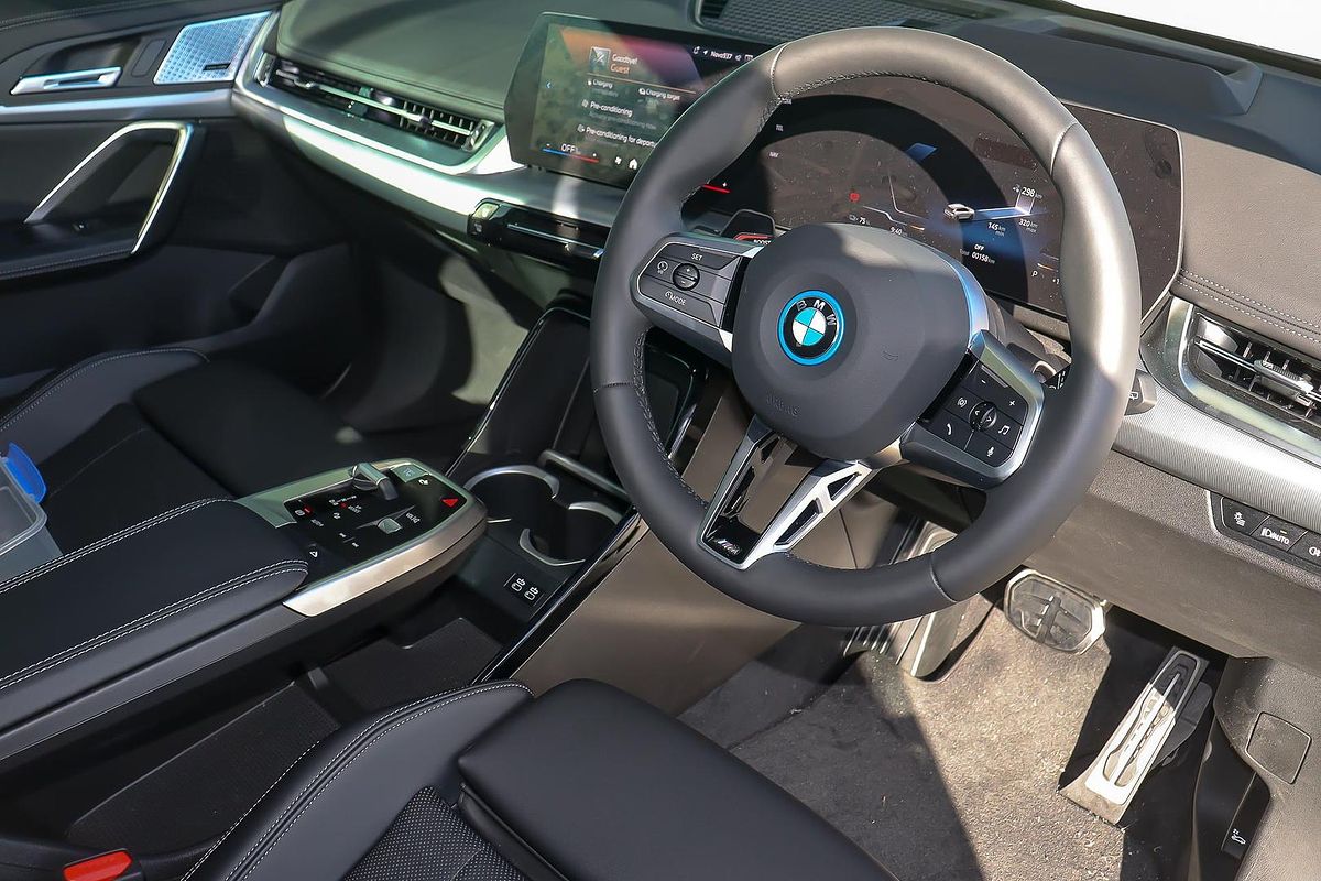 2024 BMW iX1 xDrive30 M Sport U11
