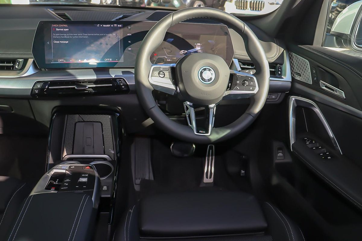 2024 BMW iX1 xDrive30 M Sport U11