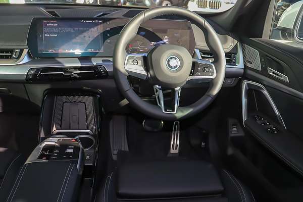 2024 BMW iX1 xDrive30 M Sport U11