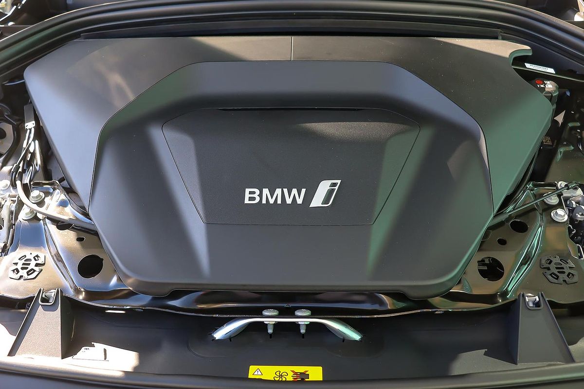 2024 BMW iX1 xDrive30 M Sport U11
