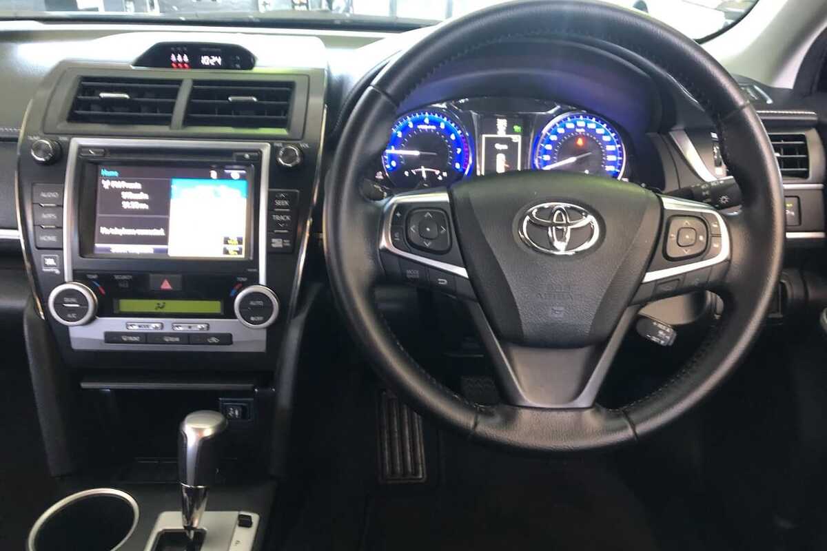 2017 Toyota Camry Atara SL ASV50R