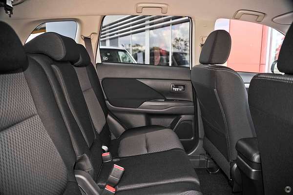2016 Mitsubishi Outlander LS ZK