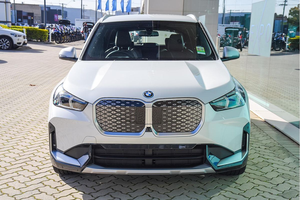 2024 BMW iX1 xDrive30 xLine U11