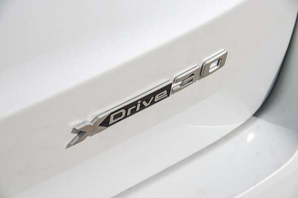 2024 BMW iX1 xDrive30 xLine U11