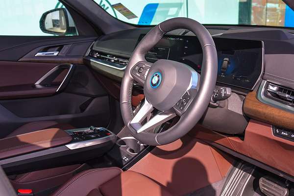 2024 BMW iX1 xDrive30 xLine U11