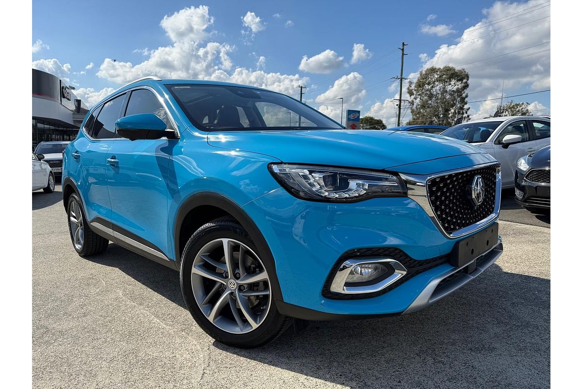 2022 MG HS Essence SAS23