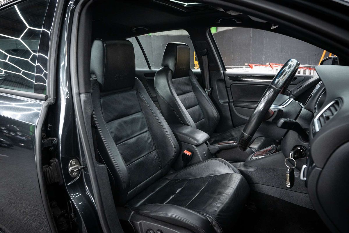 2010 Volkswagen Golf GTI VI