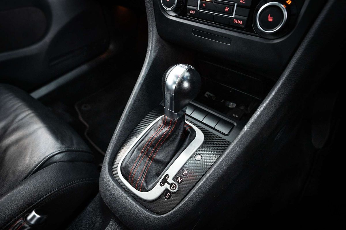 2010 Volkswagen Golf GTI VI