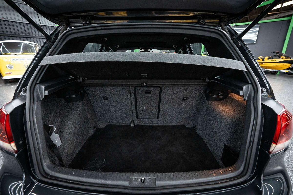 2010 Volkswagen Golf GTI VI
