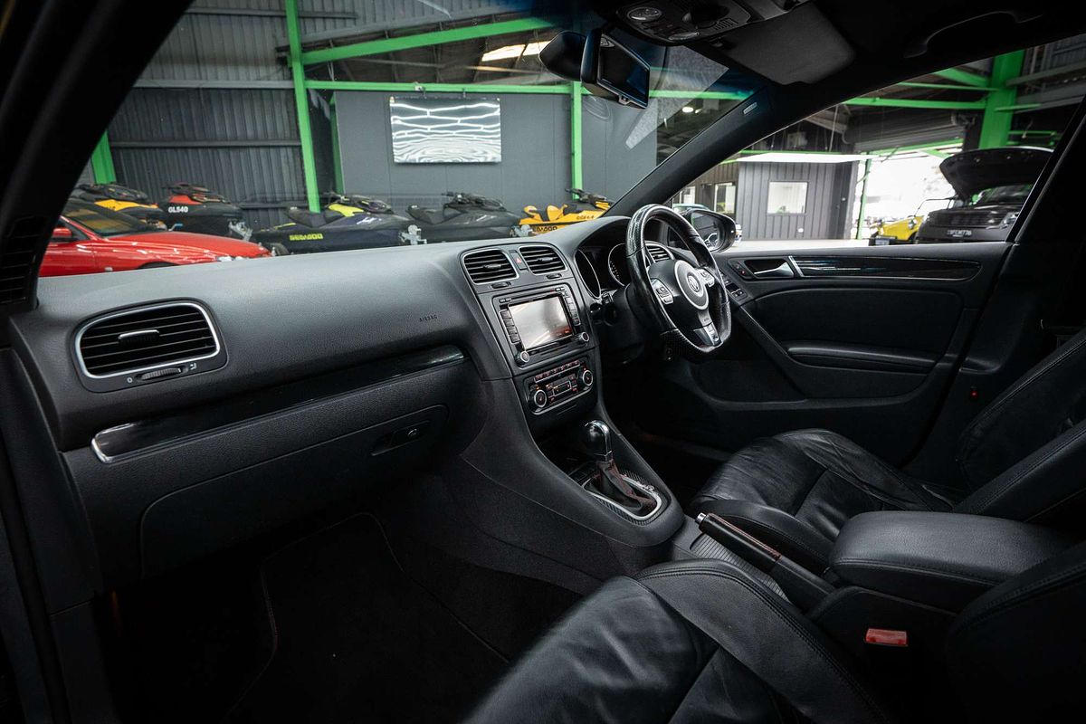 2010 Volkswagen Golf GTI VI