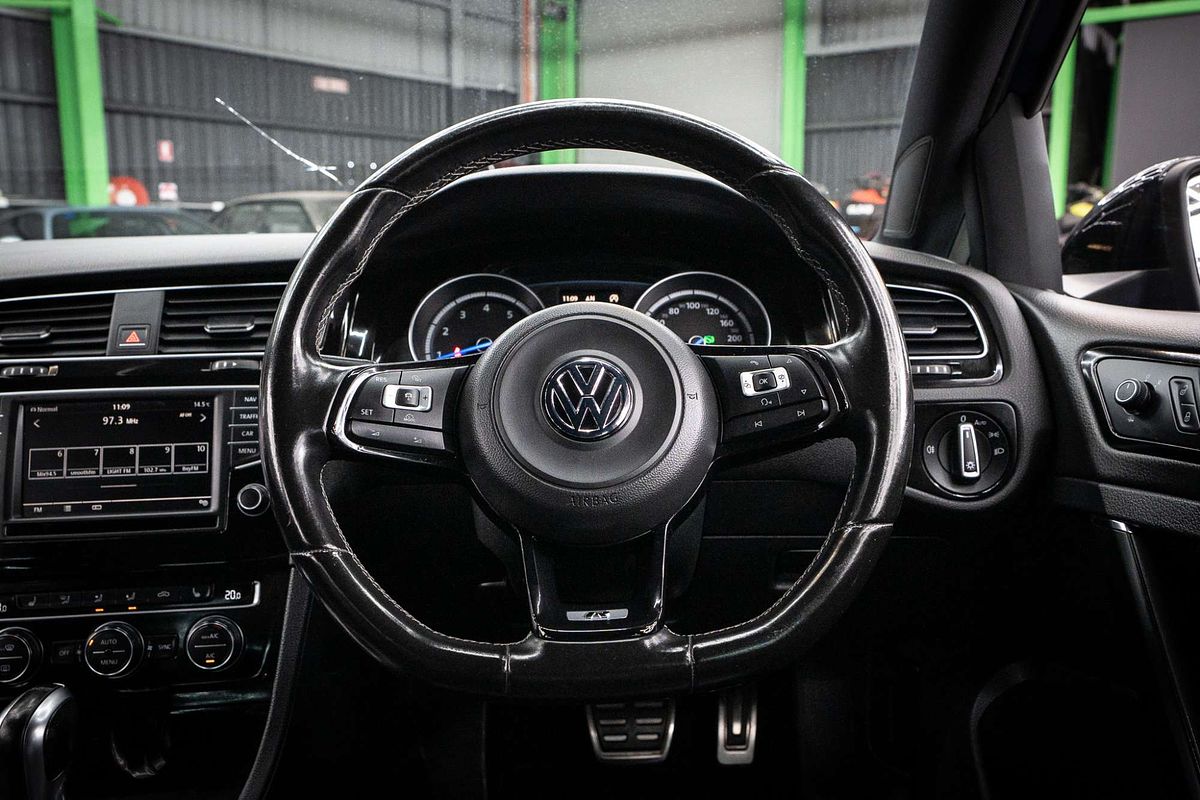 2015 Volkswagen Golf R Wolfsburg Edition 7