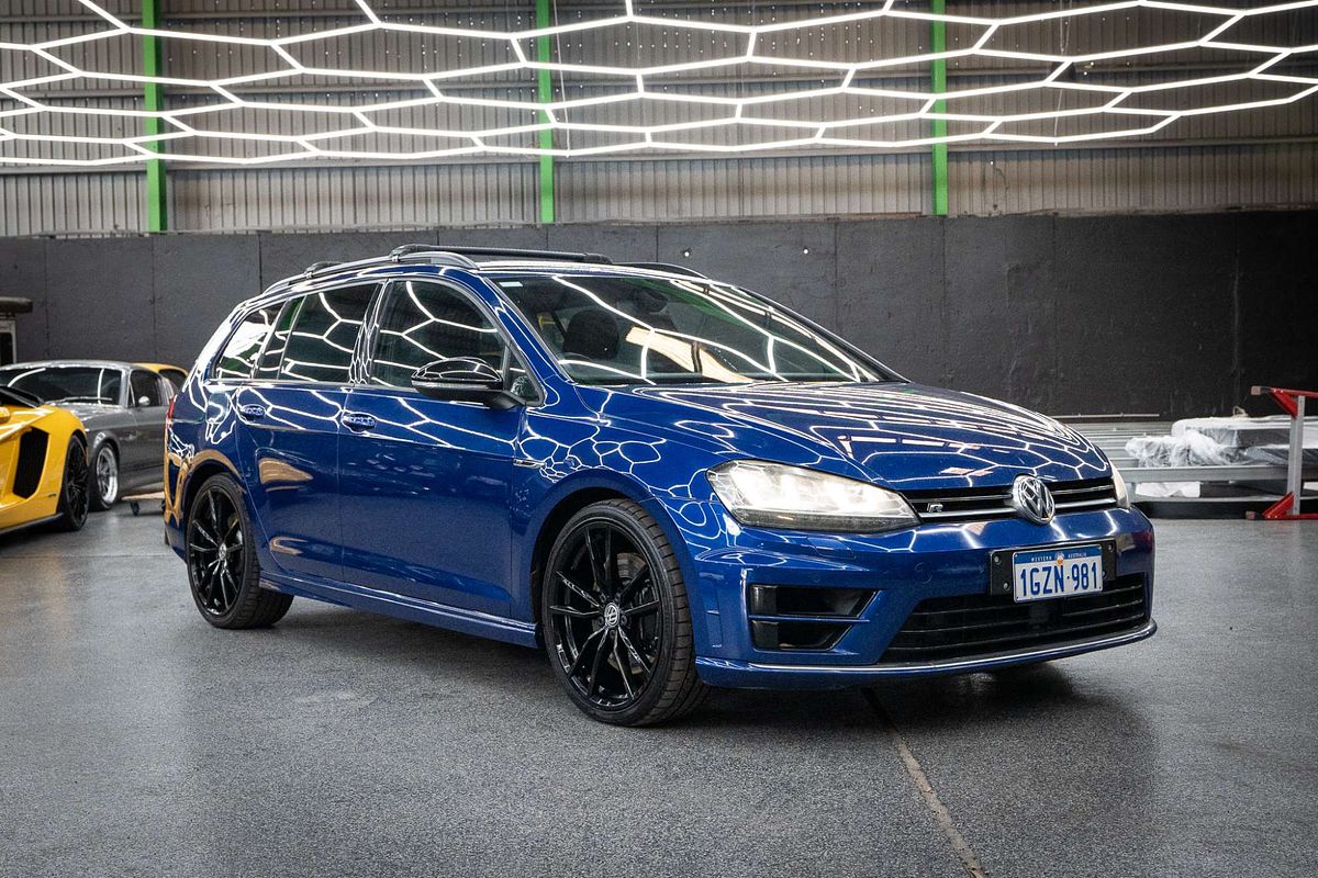 2015 Volkswagen Golf R Wolfsburg Edition 7