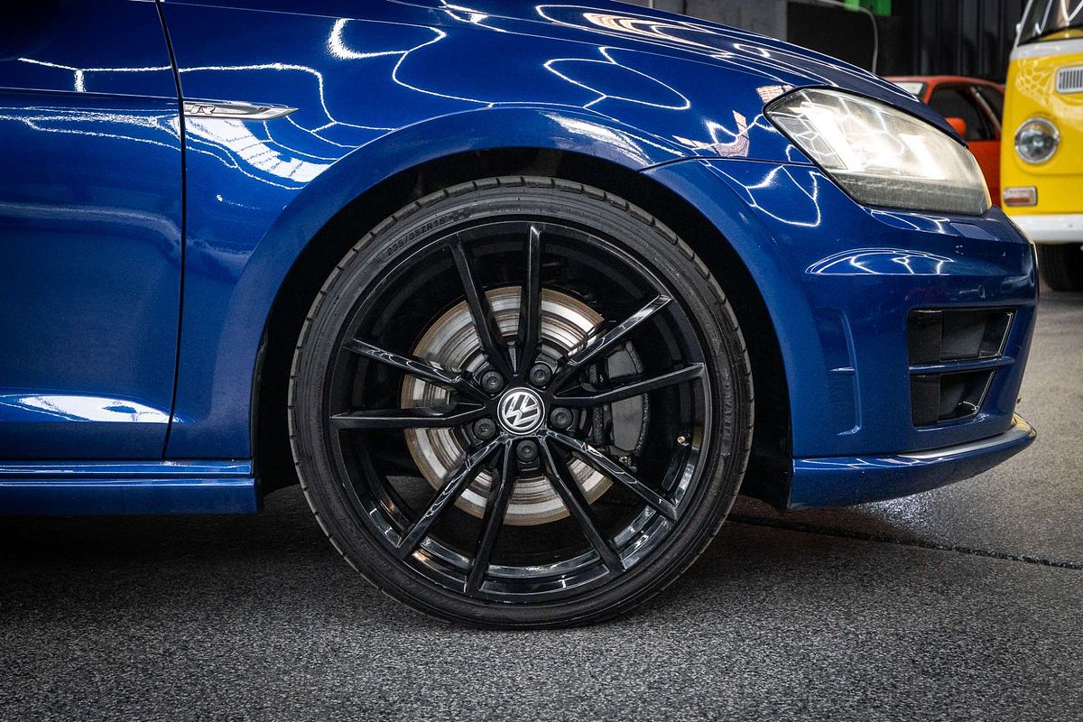 2015 Volkswagen Golf R Wolfsburg Edition 7