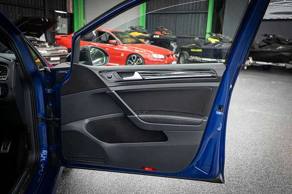 2015 Volkswagen Golf R Wolfsburg Edition 7