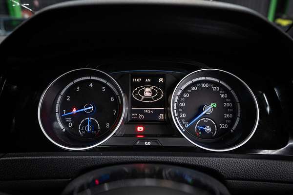 2015 Volkswagen Golf R Wolfsburg Edition 7