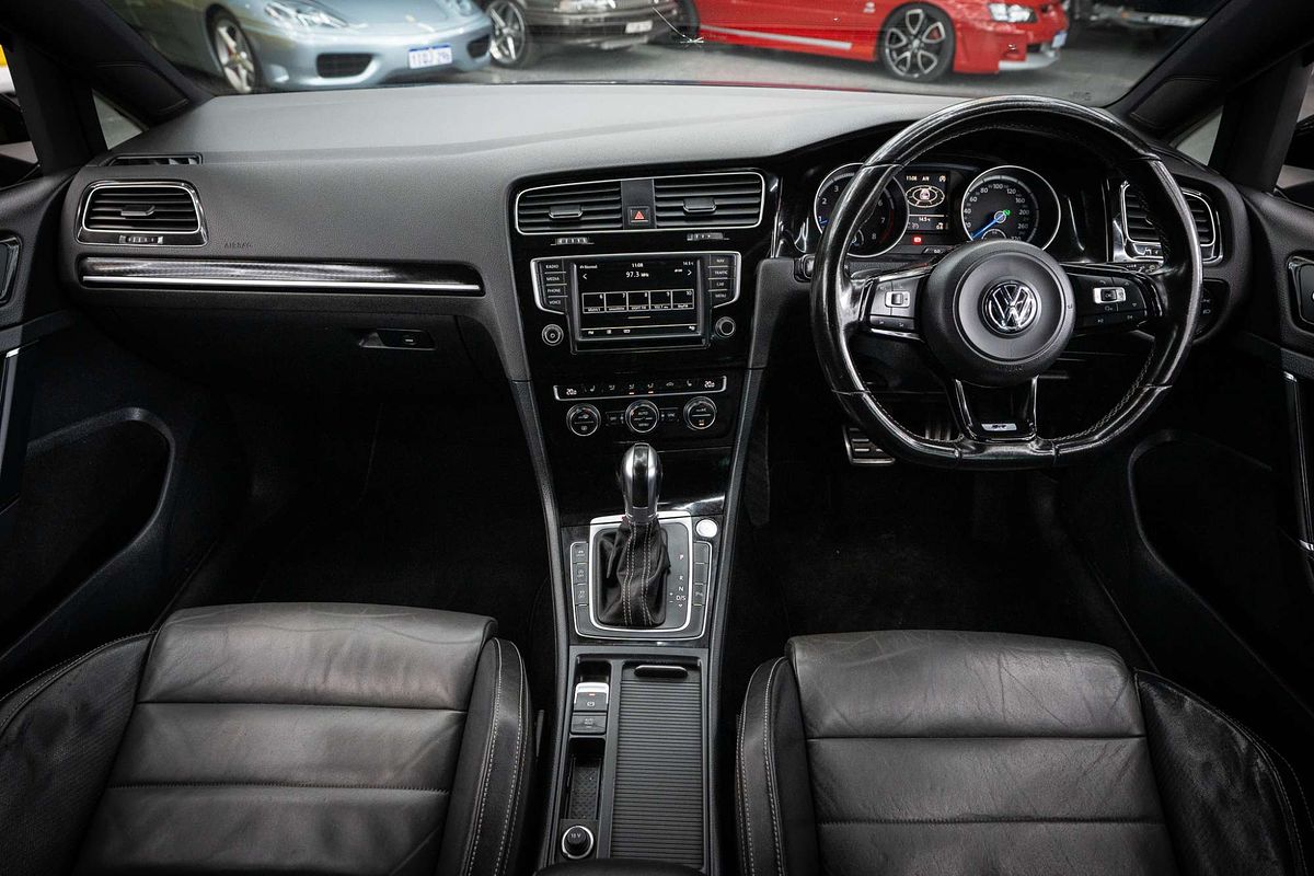 2015 Volkswagen Golf R Wolfsburg Edition 7