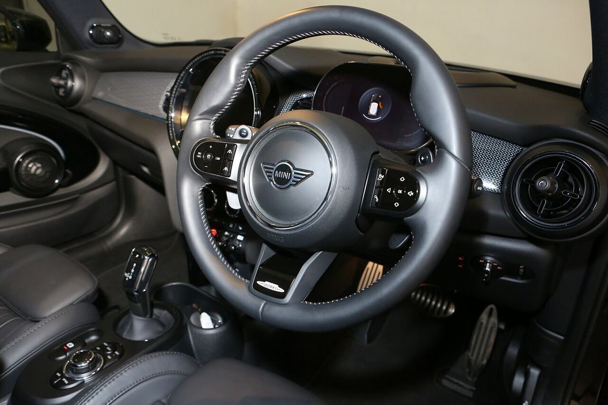 2024 MINI Cooper JCW Classic F66