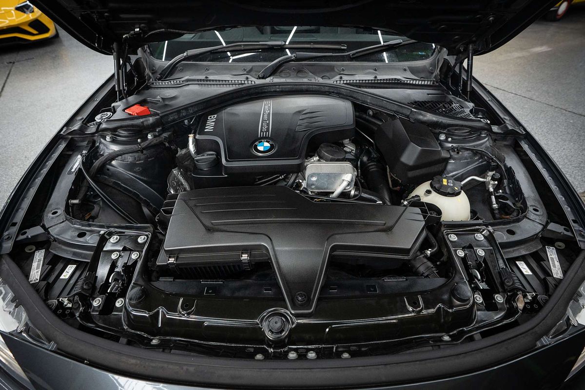 2015 BMW 3 Series 328i Sport Line F30