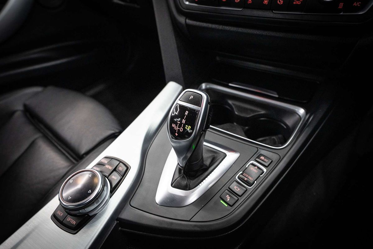 2015 BMW 3 Series 328i Sport Line F30