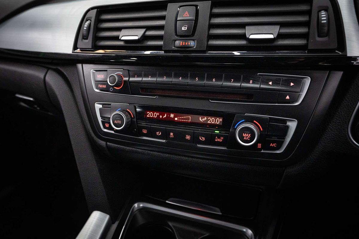 2015 BMW 3 Series 328i Sport Line F30