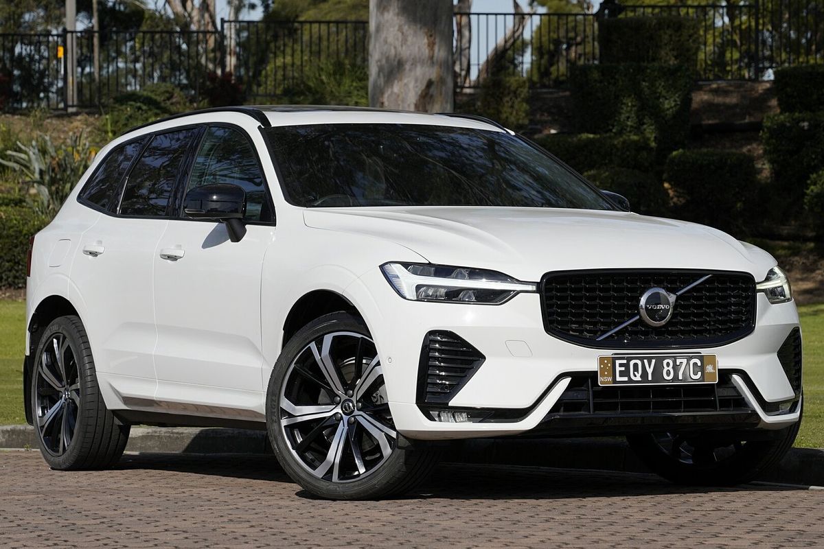 2021 Volvo XC60 B6 R-Design